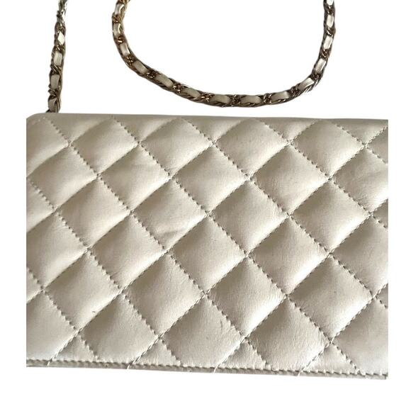 Vintage Bloomingdales Ivory White Quilted Womens Crossbody Handbag Chain - Picture 8 of 11